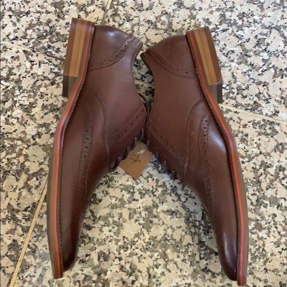 Wingtip shoes - Picture 6 of 8